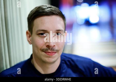 GÖTEBORG, SCHWEDEN 20260103Nationalspieler Jerry Tollbring während der Pressekonferenz am Samstag im Scandic Europa in Göteborg mit der schwedischen Handballnationalmannschaft vor der Europameisterschaft 2026. Foto: Adam Ihse/TT/Code 9200 dieser Text ist automatisch übersetzt Credit: TT News Agency/Alamy Live News Stockfoto