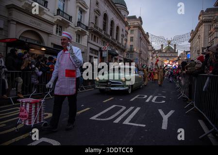 London, Großbritannien. Januar 2026. Darsteller, die während der Londoner Neujahrsparade 2026 zu sehen waren. Quelle: SOPA Images Limited/Alamy Live News Stockfoto