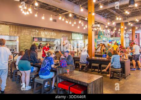 Colorado, 5. Juli 2025 – Innenansicht des Avanti Food and Beverage Boulder Stockfoto
