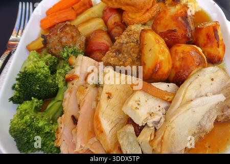 Nahaufnahme eines leckeren traditionellen Weihnachtsdiners Stockfoto