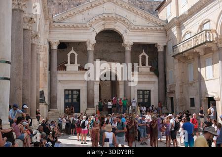Markthändler in Split Stockfoto