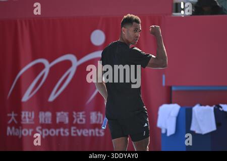 Hongkong, Hongkong. Januar 2026. Michael Mmoh, ein US-amerikanischer Tennisspieler, während eines Spiels bei den Hong Kong Tennis Open am 4. Januar 2026 in Hongkong. (Foto: Kobe Li/Nexpher Images/SIPA USA) Credit: SIPA USA/Alamy Live News Stockfoto