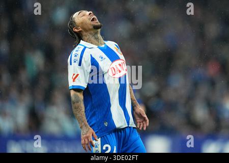 Barcelona, Spanien. Januar 2026. Thyrhys Dolan von RCD Espanyol spielte während des La Liga EA Sports Matches zwischen RCD Espanyol und FC Barcelona am 3. Januar 2026 im RCDE-Stadion in Barcelona, Spanien. (Foto: Bagu Blanco/PRESSIN) Credit: PRESSINPHOTO SPORTS AGENCY/Alamy Live News Stockfoto