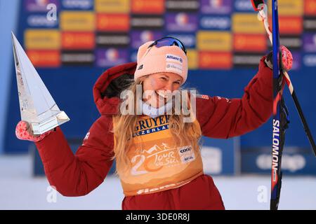 Cermis, Italien. Januar 2026. © Pierre Teyssot/MAXPPP ; Tour de Ski 2026 Skilanglauf-Weltmeisterschaft. Cermis, Italien am 4. Januar 2026. Der letzte Aufstieg auf der Alpe Cermis, in Aktion, Jessie Diggins (USA) © Pierre Teyssot/Maxppp Credit: MAXPPP/Alamy Live News Stockfoto