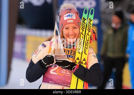 Cermis, Italien. Januar 2026. © Pierre Teyssot/MAXPPP ; Tour de Ski 2026 Skilanglauf-Weltmeisterschaft. Cermis, Italien am 4. Januar 2026. Letzter Aufstieg auf der Alpe Cermis, in Aktion, Teresa Stadlober (AUT) © Pierre Teyssot/Maxppp Credit: MAXPPP/Alamy Live News Stockfoto