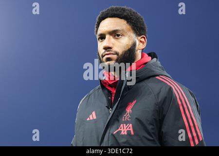 Craven Cottage, Fulham, London, Großbritannien. Januar 2026. Premier League Football, Fulham gegen Liverpool; Joe Gomez von Liverpool Credit: Action Plus Sports/Alamy Live News Stockfoto