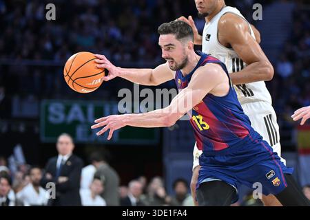 Madrid, Spanien. Januar 2026. Tomas Satoransky vom FC Barcelona wurde während des Liga Endesa ACB Spiels zwischen Real Madrid und FC Barcelona in der Movistar Arena gezeigt. FC Barcelona Sieg 100-105 Credit: SOPA Images Limited/Alamy Live News Stockfoto