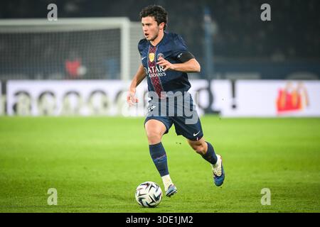 Paris, Frankreich, Frankreich. Januar 2026. Joao NEVES von PSG während des Ligue-1-Spiels zwischen Paris Saint-Germain (PSG) und Paris FC im Parc des Princes Stadium am 4. Januar 2026 in Paris. (Kreditbild: © Matthieu Mirville/ZUMA Press Wire) NUR REDAKTIONELLE VERWENDUNG! Nicht für kommerzielle ZWECKE! Quelle: ZUMA Press, Inc./Alamy Live News Stockfoto