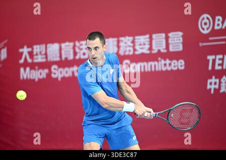 Hongkong, Hongkong. Januar 2026. Laslo Djere, ein serbischer Tennisspieler, während eines Spiels bei den Hong Kong Tennis Open (WTA 250) am 5. Januar 2026 in Hongkong. (Foto: Kobe Li/Nexpher Images/SIPA USA) Credit: SIPA USA/Alamy Live News Stockfoto