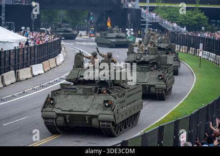 14. Juni 2025, Washington DC - 250. Jahrestag der US Army. Geburtstag der US-Armee. 250. Jahrestag der Armee. US-Militärparade. Militärmarsch in Washington DC Stockfoto