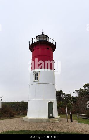 Historischer Leuchtturm, Nauset Lighthouse Beach, Dämmerung im Herbst, Cape Cod National Seashore in Eastham, Massachusetts, New England, USA Stockfoto