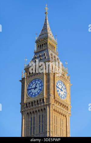 1859 Elizabeth Tower / Big Ben im rechteckigen gotischen Stil, große Glocke der Großen Uhr des Palace of Westminster in London, England, Großbritannien Stockfoto