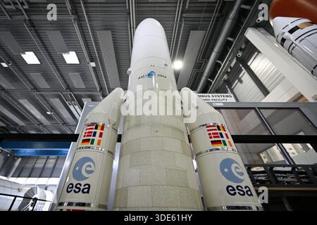 Frankreich. Januar 2026. © PHOTOPQR/JOURNAL DU CENTRE/Pierre Destrade ; ; 05/01/2026 ; Conference de presse a l'agence spatiale europenne (ESA) de la Nivernaise -SophieADENOT, Astronaute francaise qui partira sur l'ISS pour la Mission Epsilon le 15 fevrier 2025. KÖLN. 05/01/2025. Fotos Pierre Destrade. ESPACE/ESA/CONQUETE SPATIALE/ASTRONAUTE/PILOTE/LUNE/ISS Köln, Deutschland, 5. januar 2025 Besuch der ESA - nach einer Pressekonferenz mit SophieAdenot, französischer Astronaut, der am 15. Februar zur Mission Epsilon aufbrechen wird. Quelle: MAXPPP/Alamy Live News Stockfoto