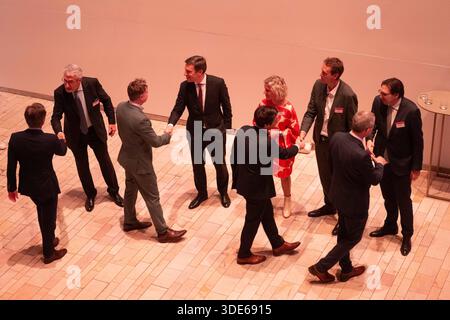 Brüssel, Belgien Januar 2026. VOKA-Vorsitzender Rudy Provoost (L) ist beim Neujahrsempfang von VOKA (Vlaams Netwerk van ondernemingen, flämisches Unternehmensnetzwerk) am Montag, 5. Januar 2026 in Brüssel abgebildet. BELGA PHOTO JONAS ROOSENS Credit: Belga News Agency/Alamy Live News Stockfoto