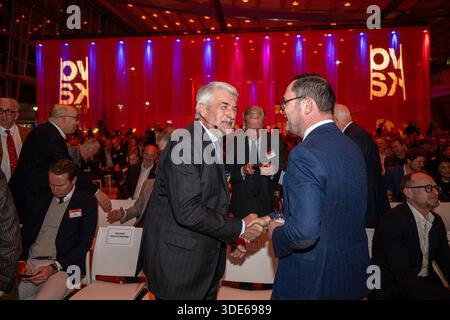 Brüssel, Belgien Januar 2026. VOKA-Vorsitzender Rudy Provoost und Vincent Van Quickenborne von Open VLD werden beim Neujahrsempfang von VOKA (Vlaams Netwerk van ondernemingen, flämisches Firmennetzwerk) am Montag, den 5. Januar 2026 in Brüssel gezeigt. BELGA PHOTO JONAS ROOSENS Credit: Belga News Agency/Alamy Live News Stockfoto