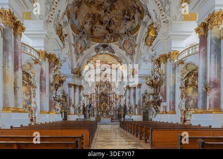Das reich verzierte Innere der Klosterkirche in Zwiefalten, einem ehemaligen Benediktinerkloster Stockfoto