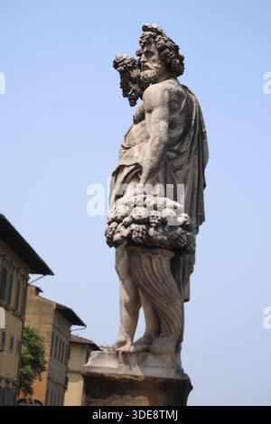 Detail von Baccio Bandinellis Marmorstatue von Herkules und Kakus am Eingang des Palazzo Vecchio auf der Piazza della Signoria, Florenz Stockfoto