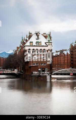 Historischer Lagerhäuser der Speicherstadt in Hamburg, Deutschland, im Winter, historischer Lagerhäuser Speicherstadt in Hamburg, Deutschland, im Winter Stockfoto