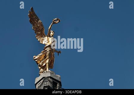 Eine allgemeine Ansicht, die das Angel of Independence Monument am 5. Januar 2026 in Mexiko zeigt. (Foto: Josue Pérez/Nexpher Images) Stockfoto