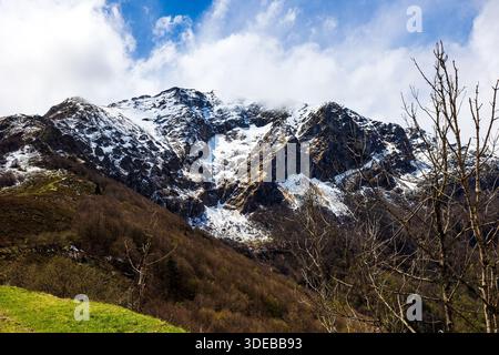 Mont Vallier Massiv im Frühjahr vom Col de la Core in der Region Couserans in Ariège Stockfoto