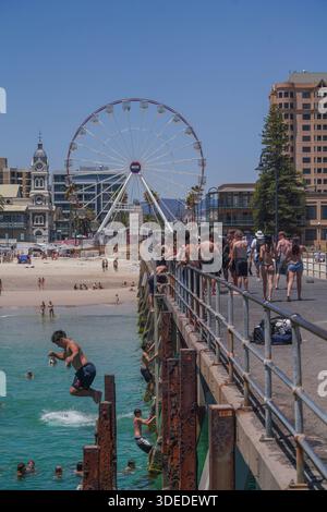Glenelg Jetty Pier und Ferris Wheel, Adelaide Stockfoto