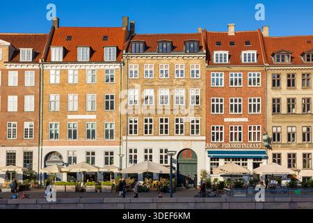 Typische farbige Häuser in der Altstadt von Kopenhagen, Dänemark Stockfoto