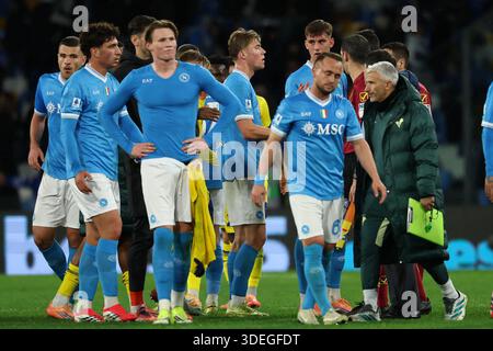 Neapel, Italien. Januar 2026. Niederschlagung der Spieler Napoli am Ende des Fußballspiels der Serie A 2025/2026 zwischen dem SSC Napoli und Hellas Verona im Diego Armando Maradona Stadion in Neapel (Italien) am 7. Januar 2026. Quelle: Insidefoto/Alamy Live News Stockfoto