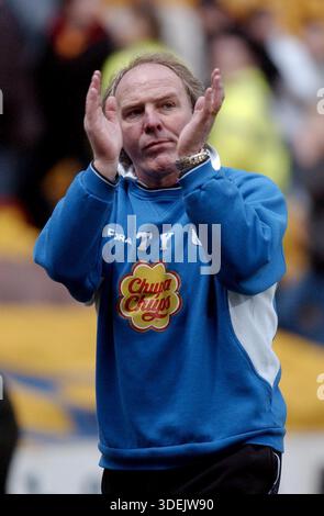 Aktenfoto vom 03/02 von Terry Yorath. Der ehemalige Mittelfeldspieler Terry Yorath aus Leeds und Wales ist im Alter von 75 Jahren gestorben, wie seine Familie in einer Erklärung sagte. Ausgabedatum: Donnerstag, 8. Januar 2026. Stockfoto