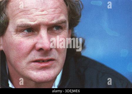 Aktenfoto vom 30/10/94 von Terry Yorath. Der ehemalige Mittelfeldspieler Terry Yorath aus Leeds und Wales ist im Alter von 75 Jahren gestorben, wie seine Familie in einer Erklärung sagte. Ausgabedatum: Donnerstag, 8. Januar 2026. Stockfoto