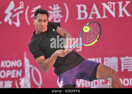 Michael Mmoh, ein US-amerikanischer Tennisspieler, während eines Spiels bei den Hong Kong Tennis Open (ATP250) am 8. Januar 2026 in Hongkong. (Foto von Kobe Li/Nexpher Images) Credit: Nexpher Images Limited/Alamy Live News Stockfoto