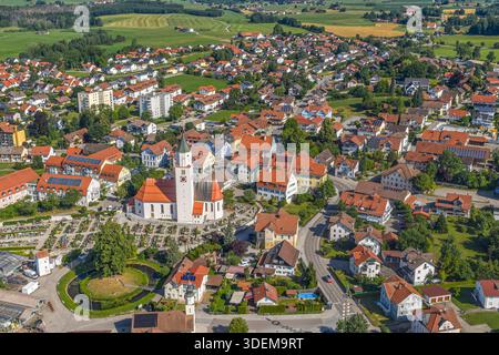 Blick auf das Alpenvorland im Allgäu um Dietmannsried, nördlich von Kempten an der Iller Stockfoto