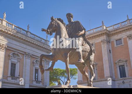 Die bronzene Reiterstatue von Marcus Aurelius, Kapitolshügel, Rom. Stockfoto