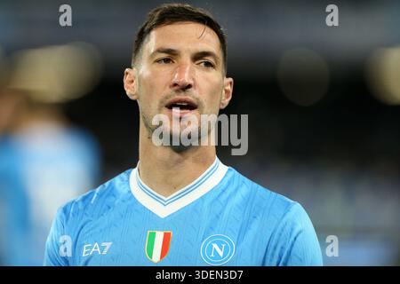 Neapel, Italien. Januar 2026. Matteo Politano vom SSC Napoli das Spiel der Serie A zwischen SSC Napoli und Hellas Verona FC im Stadio Maradona am 7. Januar 2026 in Neapel, Italien. Quelle: Marco Canoniero/Alamy Live News Stockfoto