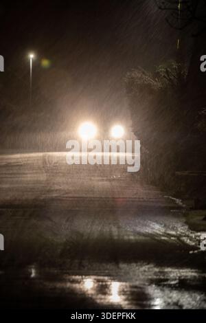 Wetter in Großbritannien: 8. Januar 2025. Mit einer Met Office Amber Warning for Snow for Wales, einschließlich Lixwm in Nordwales von Storm Goretti, wurde die Unterbrechung unterbrochen. Lixwm, Flinthsire, Nordwales. ©DGDImages/Alamy Live News Stockfoto