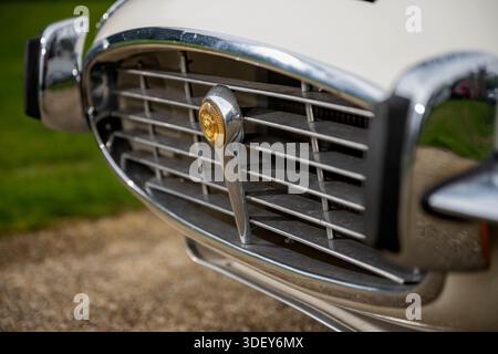 1973 klassischer britischer Sportwagen Jaguar E Typ V12 mit klappbarem Kopf Stockfoto