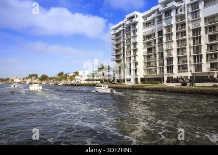 Der Hillsboro Inlet Waterway führte zum Hillsboro Beach in Pompano Beach, Florida Stockfoto