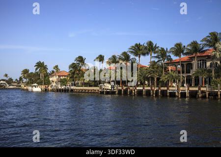Der Hillsboro Inlet Waterway führte zum Hillsboro Beach in Pompano Beach, Florida Stockfoto
