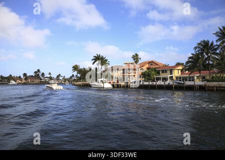 Der Hillsboro Inlet Waterway führte zum Hillsboro Beach in Pompano Beach, Florida Stockfoto