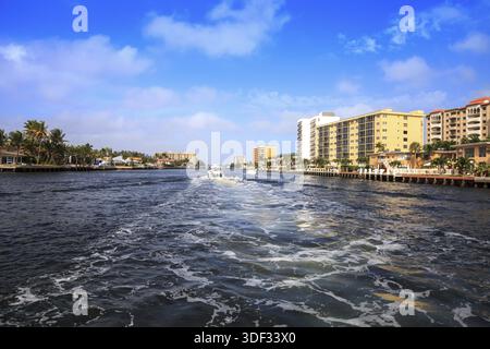 Der Hillsboro Inlet Waterway führte zum Hillsboro Beach in Pompano Beach, Florida Stockfoto