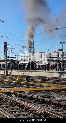 Nostalgische Dampfeisenbahn für Bahnliebhaber in München Ostbahnhof München Stockfoto