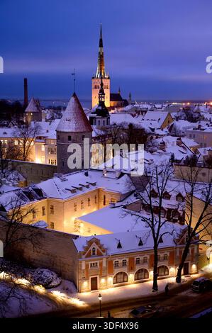 Blick auf das alte Stadtzentrum von Toompea Tallinn. Tallinna vanalinn, Estland Winter 2026,01 Stockfoto