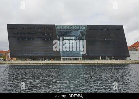 KOPENHAGEN, DÄNEMARK - 16. SEPTEMBER 2017: Der Schwarze Diamant. Die Kopenhagener Königliche Bibliothek ist die dänische Nationalbibliothek in Kopenhagen Stockfoto