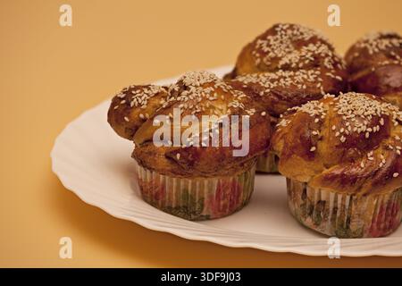 Süße Kuchen Ruddy mit Sesam Stockfoto