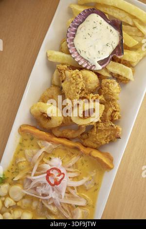 Typische und traditionelle peruanische Gericht Meeresfrüchte Ceviche Stockfoto