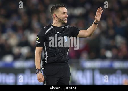 London, England am 11. Januar 2026. Schiedsrichter Thomas Kirk beim Spiel der West Ham United gegen Queens Park Rangers Emirates FA Cup in der dritten Runde im London Stadium, London, England am 11. Januar 2026 Credit: Ian Stephen/Every Second Media Credit: Every Second Media/Alamy Live News Stockfoto