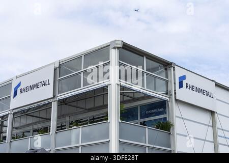 BERLIN - 05. JUNI 2024: Pavillon der Rheinmetall AG - deutscher Automobil- und Rüstungshersteller. ILA Berlin Air Show 2024 Stockfoto