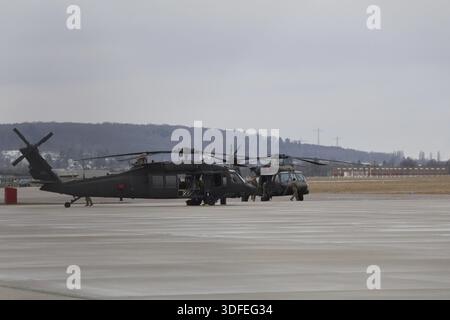 SIKORSKY UH-60 Black Hawk, Stuttgart, US Army, Hubschrauber, USA, Militär, Wiesbaden, Kaserne Stockfoto