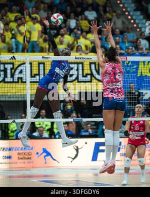 TREVISO, ITALIEN - 11. NOVEMBER 2025: Paola Egonu während der VOLLEYBALL-SERIE A1 FRAUEN - Imoco Conegliano vs Numia Vero Volley Milano Stockfoto