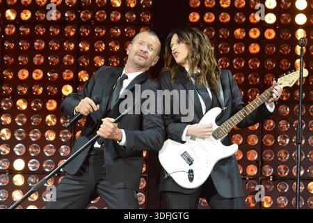 Foto Fabio Urbini /LaPresse23 Luglio 2019 Pescara (PE) Italia Spettacoli Biagio Antonacci &amp; Laura Pausini Pescara Nella Foto: Biagio Antonacci e Laura Pausini Foto Fabio Urbini/LaPresse 21. Juni 2019 Pescara (PE) Italien Spettacle Pescara Biagio Antonacci &amp; Laura Pausini im Bild: Biagio Pausini und Antonacci Stockfoto