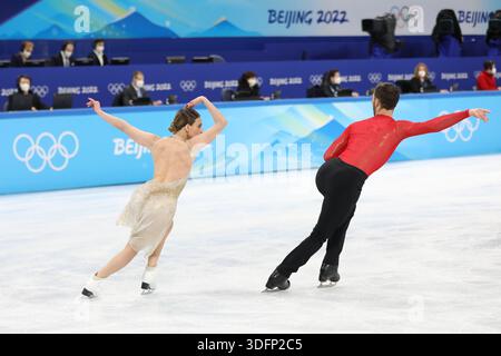 14. FEBRUAR 2022: Gabriella Papadakis und Guillaume Cizeron vom Team France treten beim Eiskunstlauf-Freitanz im Rahmen des Eiskunstlaufs an Stockfoto